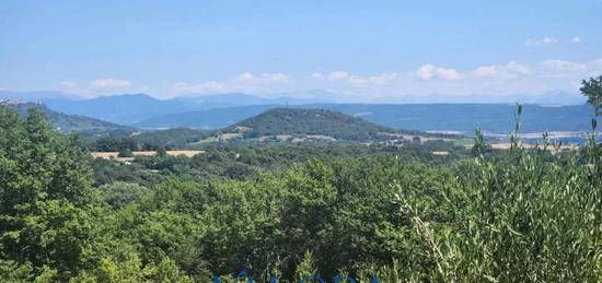 Domaine / Propriété touristique - 2000 m² bâtis - 23 hectares de terrain