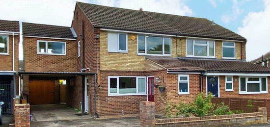 4 bedroom semi-detached house for sale