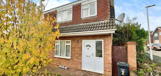 3 bedroom semi-detached house to rent