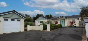 3 bed bungalow for sale