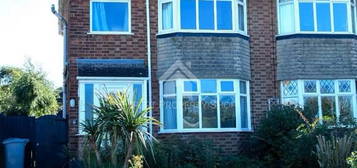 3 bedroom semi-detached house to rent