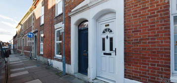 4 bedroom terraced house