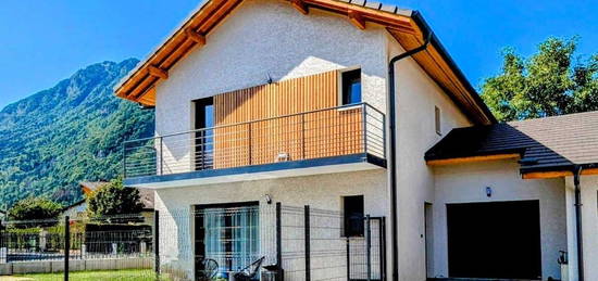 Vente maison 5 pièces 136 m²