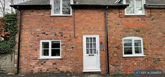 2 bedroom semi-detached house