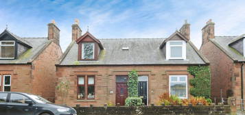 2 bed semi-detached house for sale