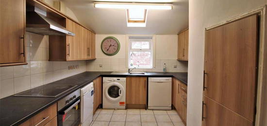 7 bedroom terraced house to rent