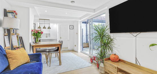 Flat for sale in Pellant Road, London SW6