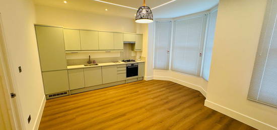 Duplex to rent in Fentiman Road, London SW8