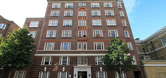 Flat to rent in Turks Row, Sloane Square, London SW3