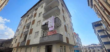 *OF GAYRİMENKUL* MERKEZ'DE 4.KAT 3+1 145M2 KİRALIK DAİRE