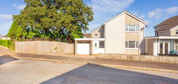 3 bedroom link detached house for sale