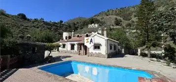 Casa en C&#xF3;mpeta