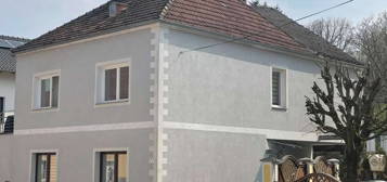 Zweifamilienhaus in Stephanshart mit vielseitigen Nutzungsmöglichkeiten
