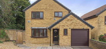 4 bedroom detached house to rent