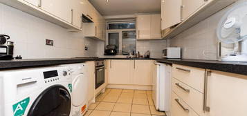 4 bedroom terraced house to rent