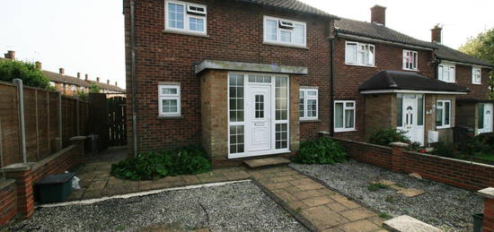 4 bed property to rent