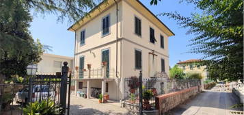 Villa unifamiliare via Mazzarosa, San Concordio, Lucca