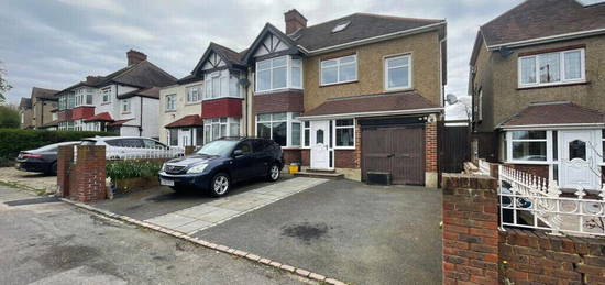 5 bedroom semi-detached house