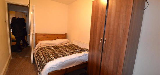 4 bed shared accommodation to rent