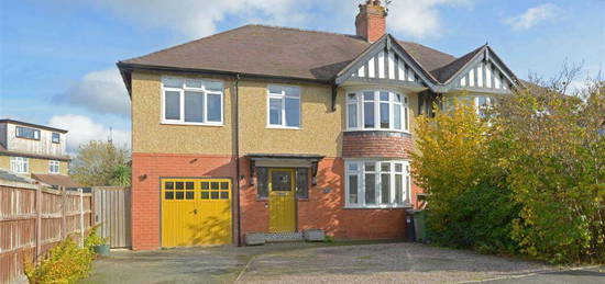 4 bedroom semi-detached house for sale