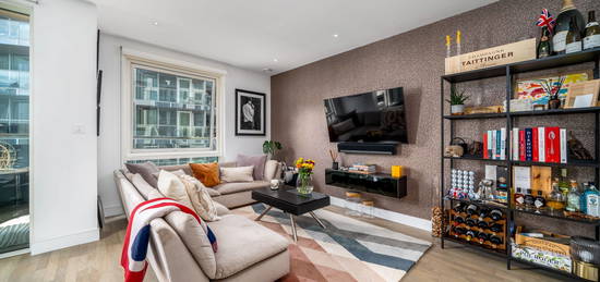 Flat for sale in Juniper Drive, London SW18