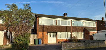 3 bedroom semi-detached house