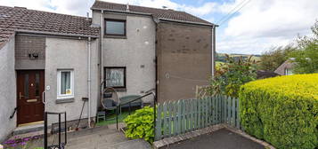 2 bed semi-detached house for sale