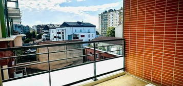 Appartement T3 très lumineux avec ascenseur, terrasse, cell