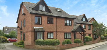 Flat to rent in White Marsh Court, Cromwell Road, Whitstable CT5