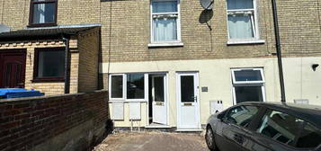 1 bedroom ground floor flat for sale