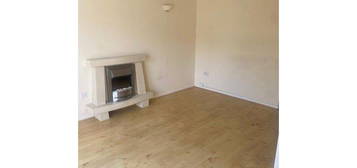 Flat to rent in Phoenix Drive, Sileby, Loughborough LE12