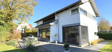 Modernes Architektenhaus mit Carport und Terrasse in ruhiger Wohnlage in Kirchhatten / nahe OL