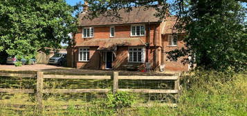 6 bedroom detached house