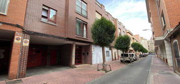 Piso en calle Canarias en Delicias, Valladolid