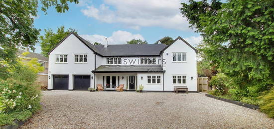 6 bed detached house for sale