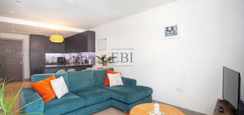 Flat for sale in Long Lane, London SE1