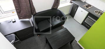 Flat to rent in Campus House, 10 Hey Street BD7