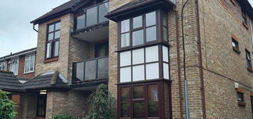 Flat to rent in Ashwood Park, 69 Grange Road, Sutton SM2