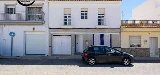 Casa adosada en venta en Calahonda - Carchuna