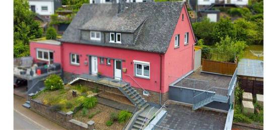 Ihr Neues Zuhause: Charmante Doppelhaushälfte mit Großem Garten, Terrasse und Garage