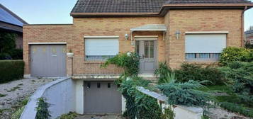 Maison individuelle 3ch / 2 garages / jardin