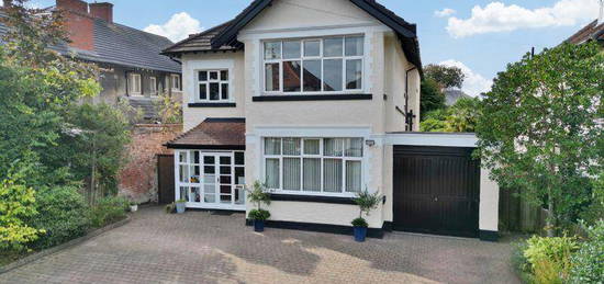 6 bedroom detached house for sale