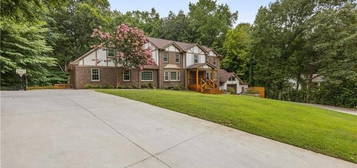 3996 Spalding Ln, Atlanta, GA 30350