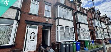 Flat to rent in Milton Grove, Manchester M16