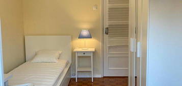 311849 - Quarto com cama de solteiro, com...