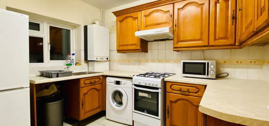 2 bed flat to rent