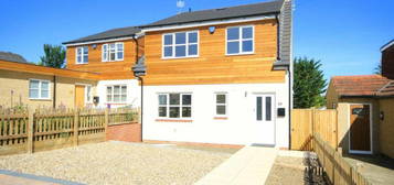 3 bedroom detached house