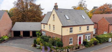 6 bed detached house for sale