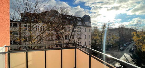 Bezugsfreie 3-Zimmerwohnung mit Balkon in Nähe der Schloßstraße!