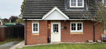 2 bedroom semi-detached house for sale